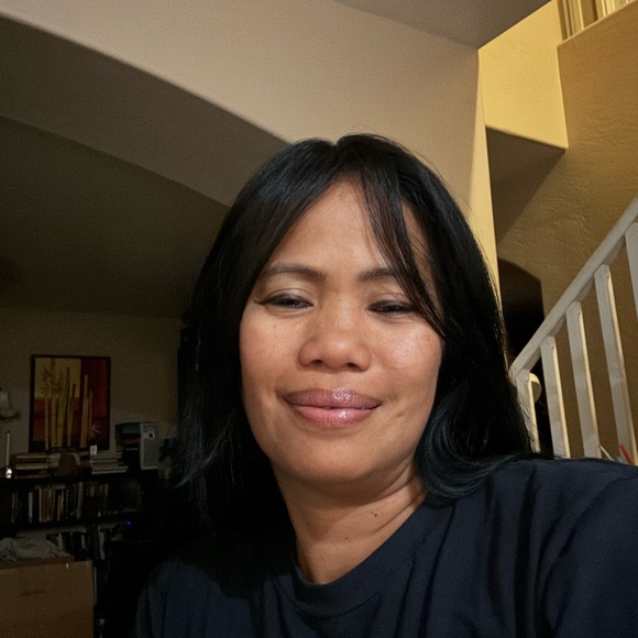 Meet your Posher, Malin - Picture 1 of 7